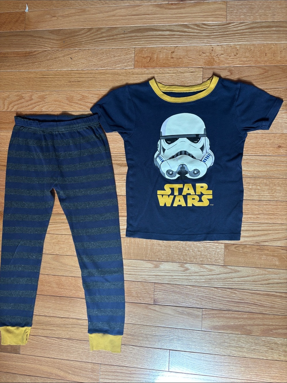 Star Wars glow in the dark Navy Carter’s Pajama Set